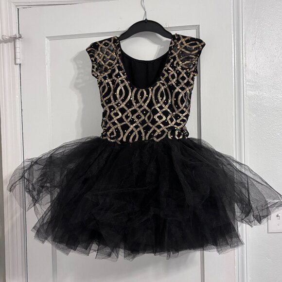 Revolution Dancewear - Picture 1 of 3